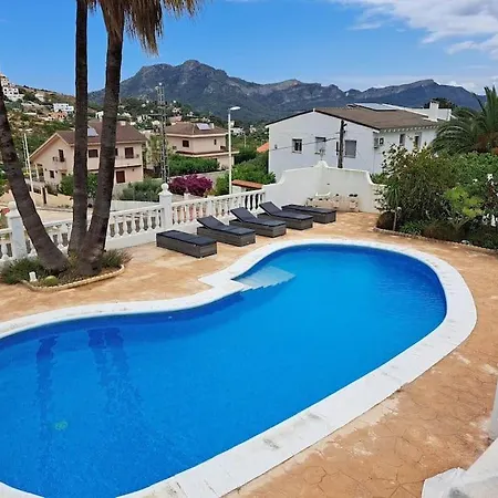 Апартаменты Modern And Heated Pool Гандия