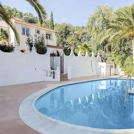Modern And Heated Pool Гандия